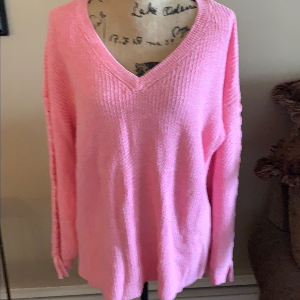 American Eagle Pink/White V Neck Sweater